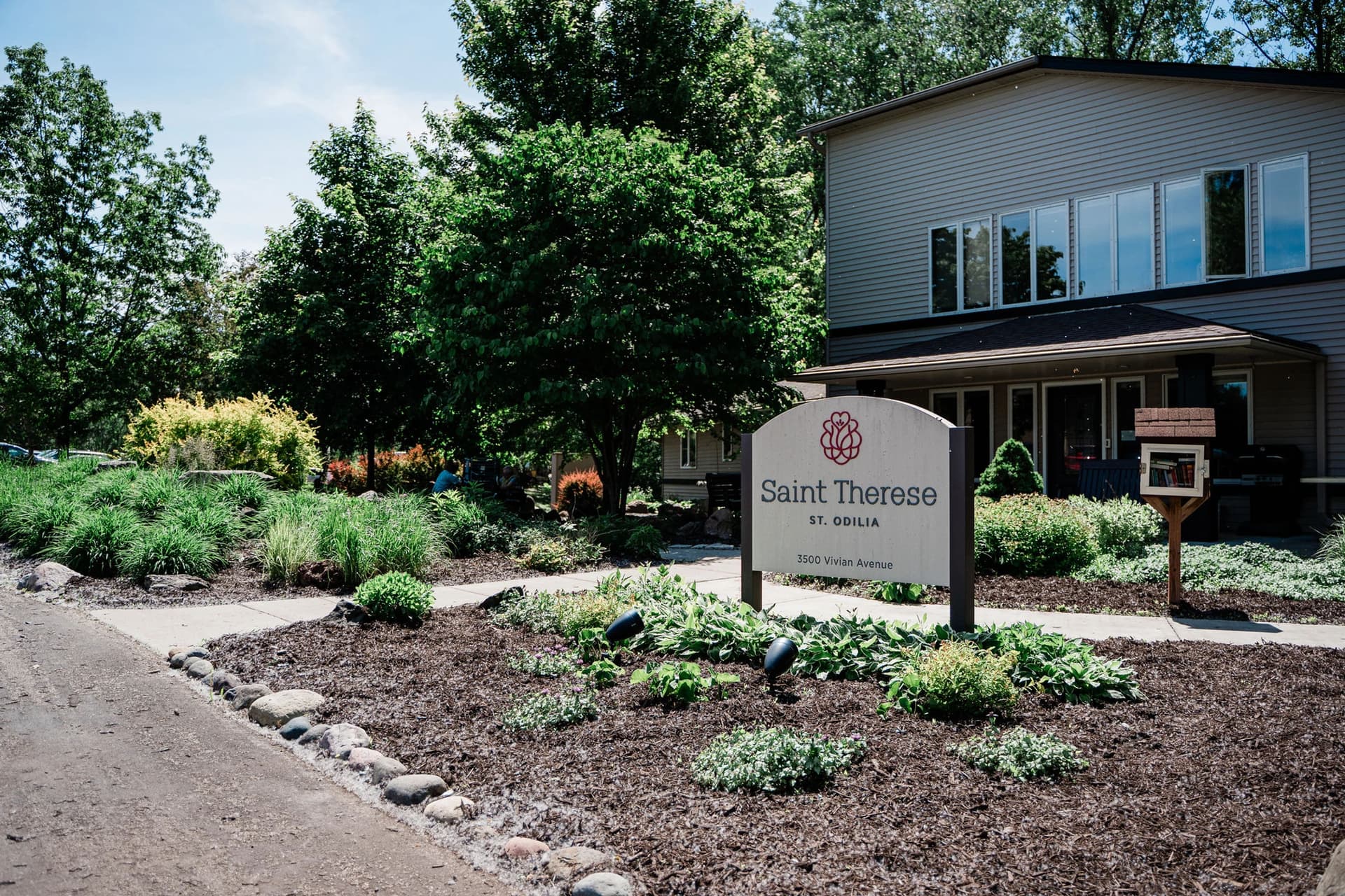 Blog post Why Mulching is Essential for a Healthy Landscape image