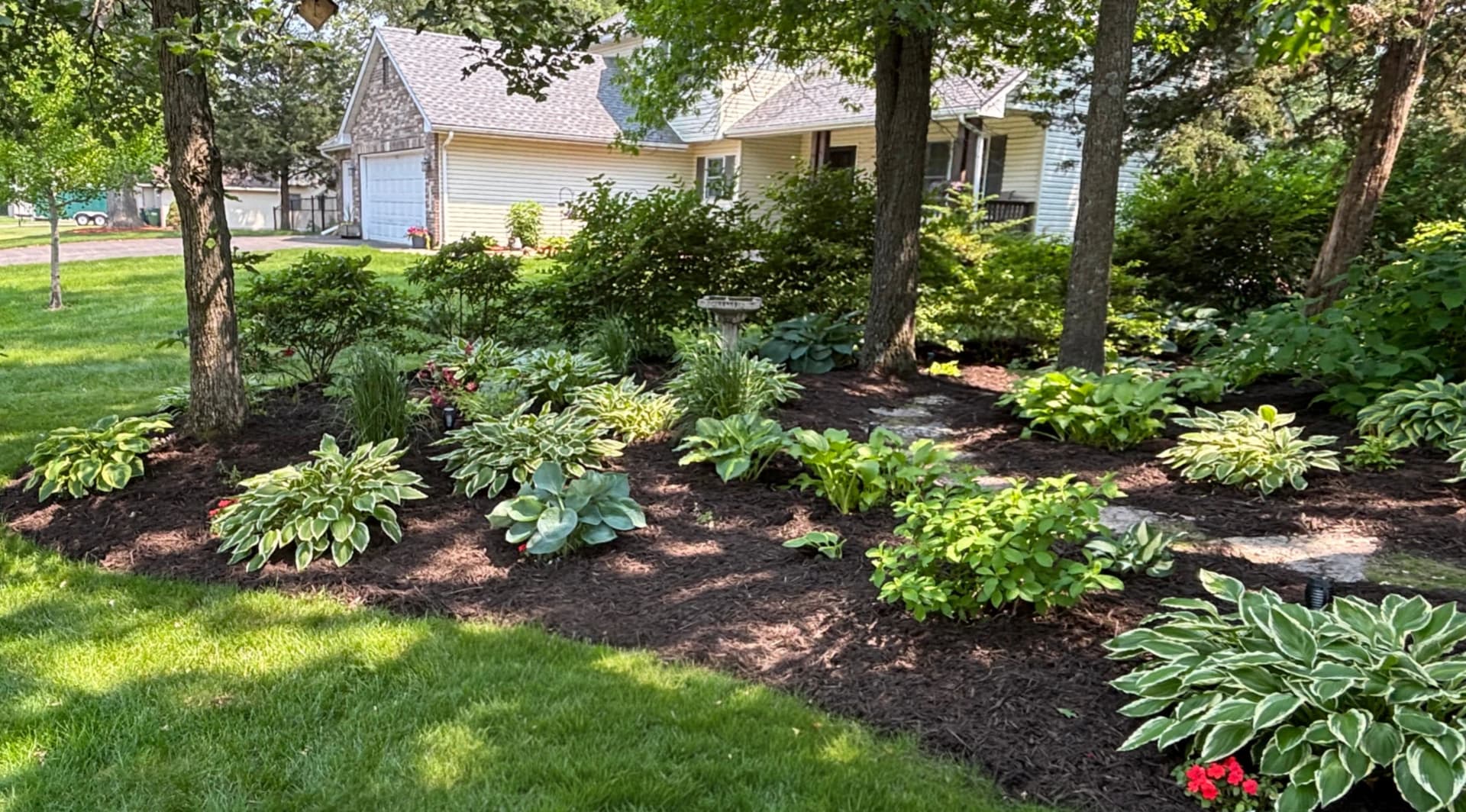 Blog post The Magic of Mulching: Why Your Yard Needs It image