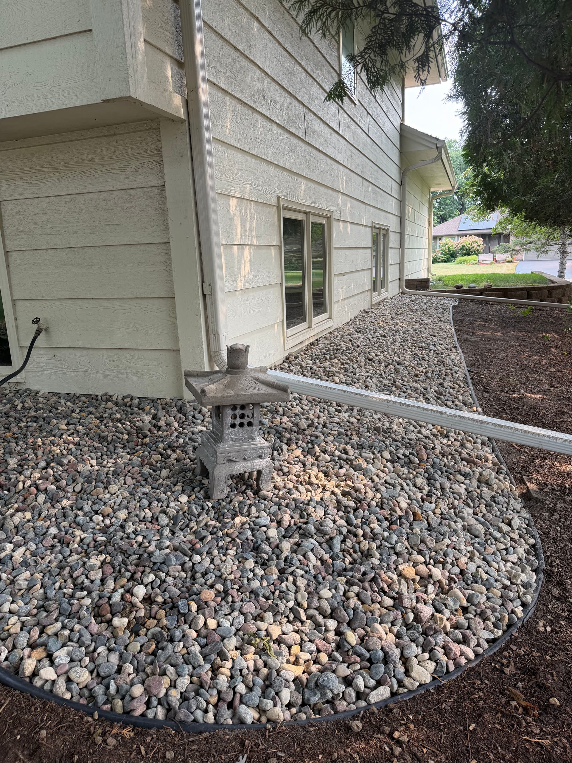 Gallery photos for Mulch, River Rock, and Metal Edging Refresh in Eden Prairie: Image #4