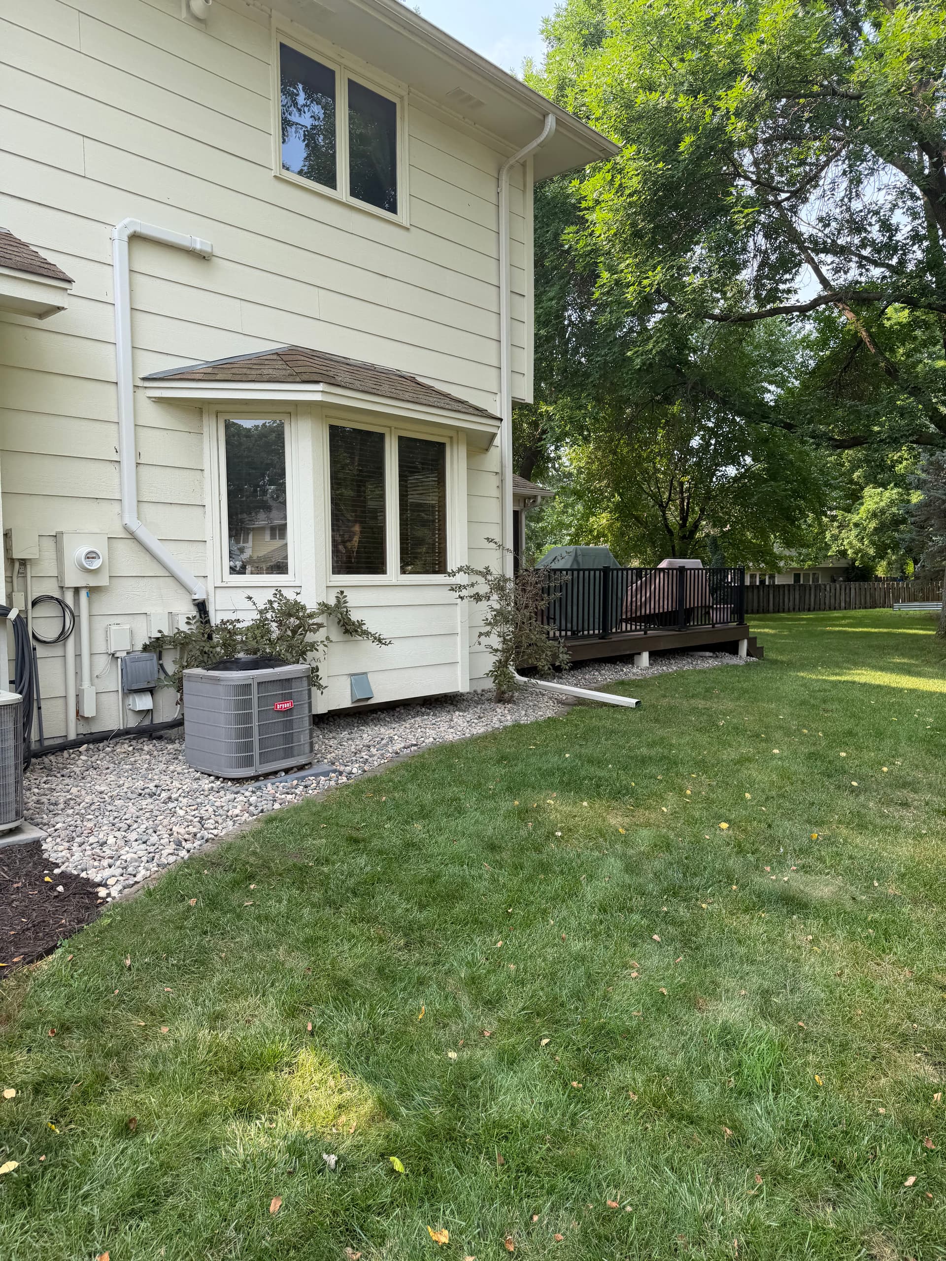 Gallery photos for Mulch, River Rock, and Metal Edging Refresh in Eden Prairie: Image #3