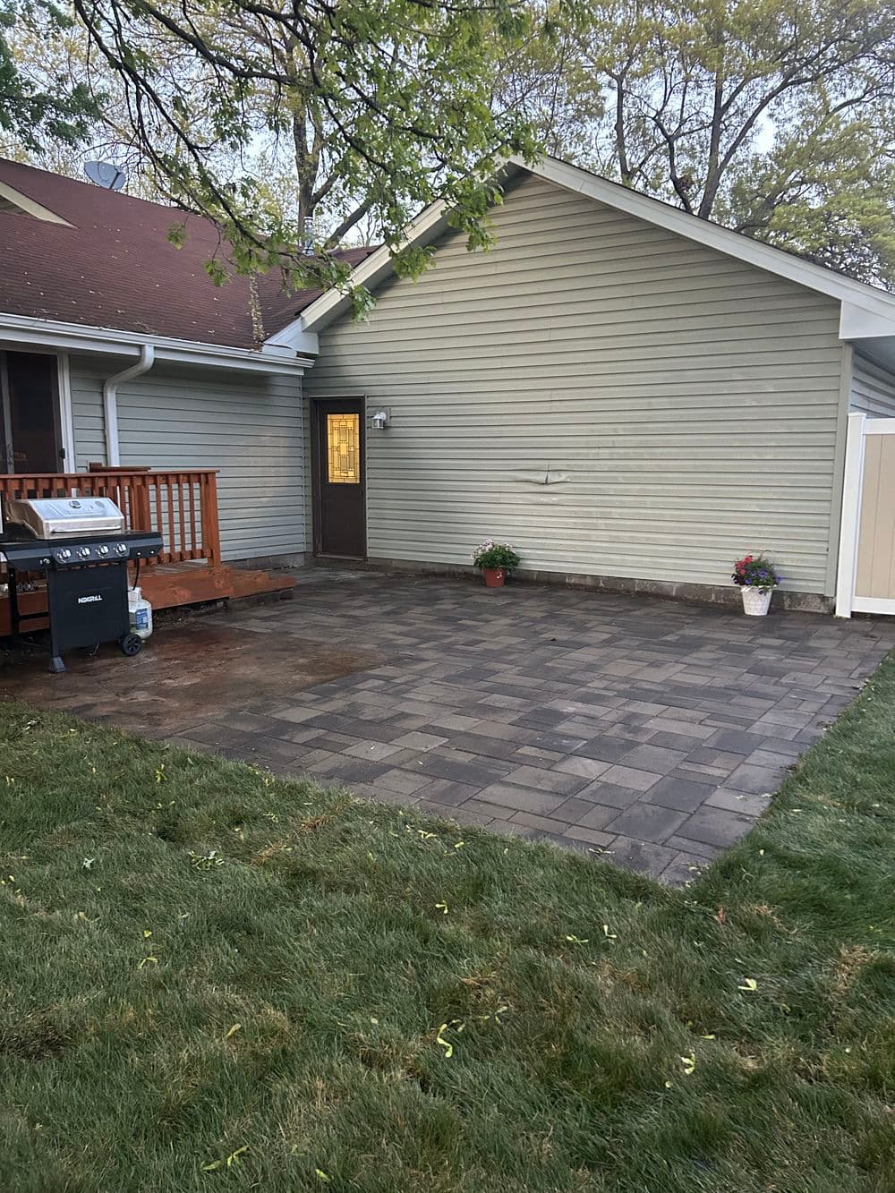 Gallery photos for 6,500 Sq Ft Sod Install and Retaining Wall in Mounds View: Image #4