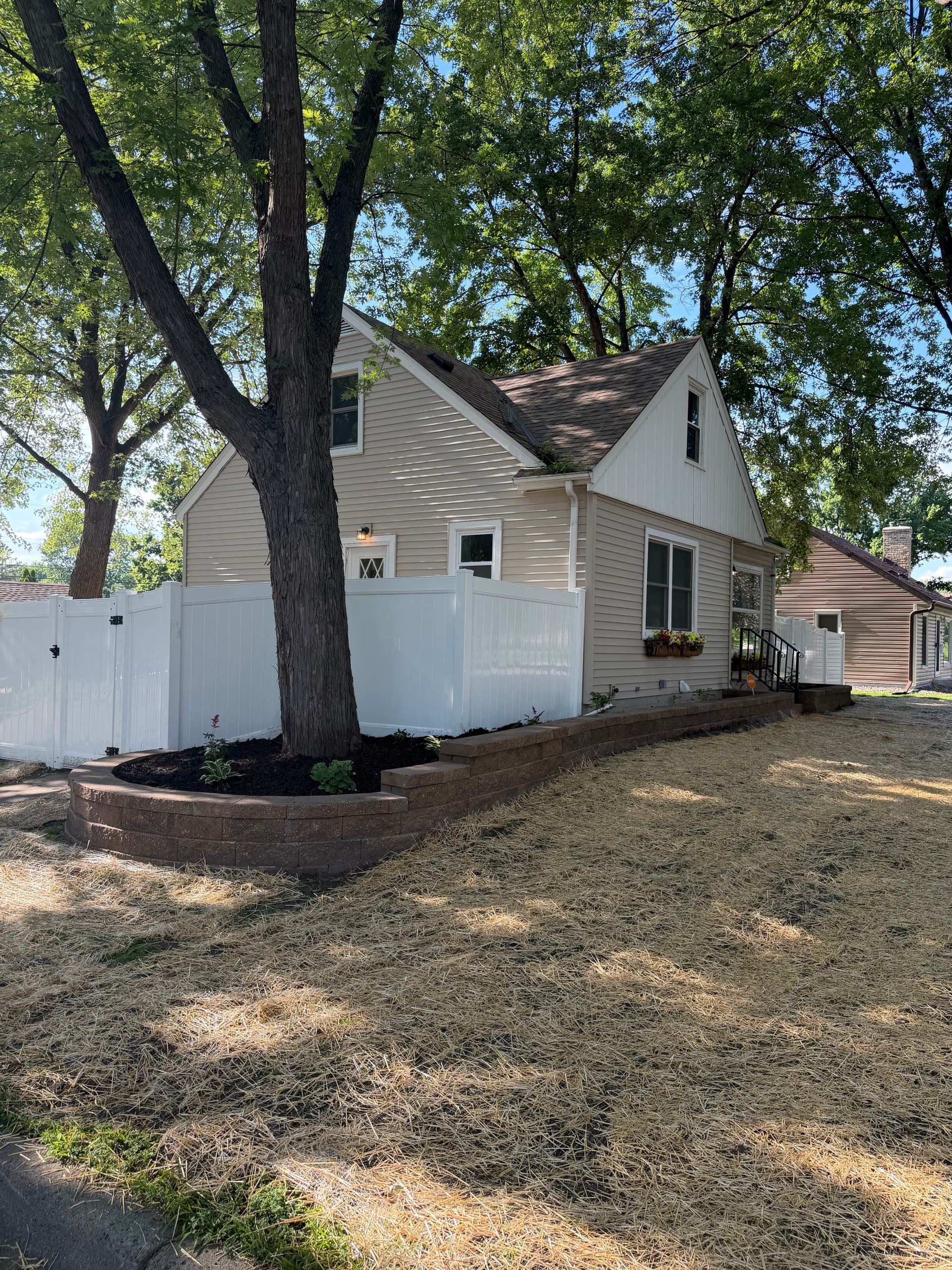 Gallery photos for 550 Sq. Ft. Patio Walkway and Retaining Wall Overhaul in Richfield: Image #4